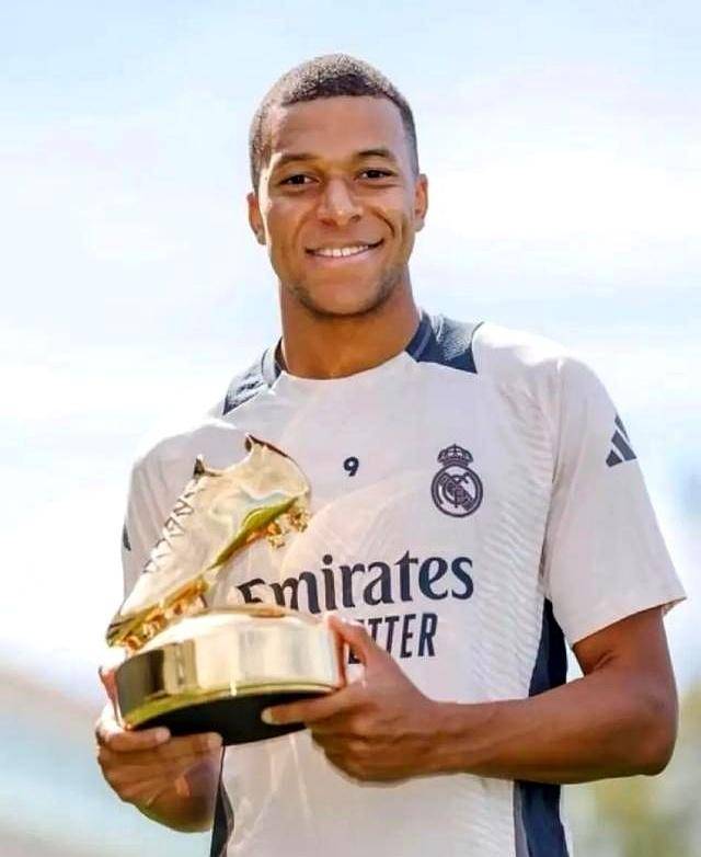 赛后情书：上海海港再度夺冠，颜骏凌历史最被低估门将